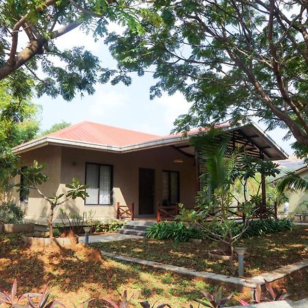 E&G Green Courts Resort At Koroli Hill Station Нашик Екстериор снимка