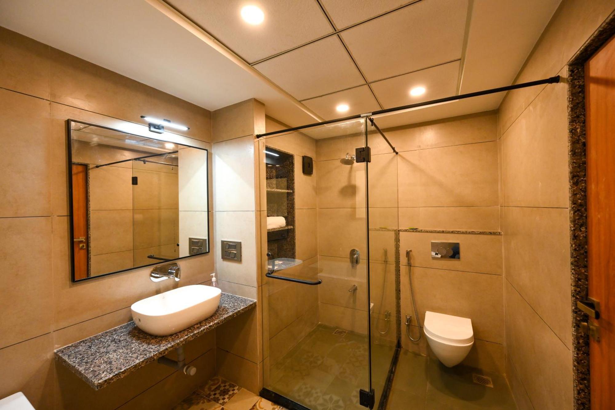 E&G Green Courts Resort At Koroli Hill Station Нашик Екстериор снимка